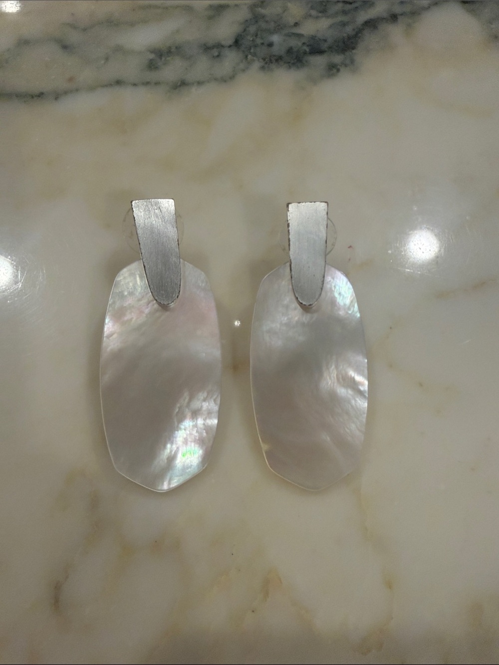 Kendra Scott Iridescent Mother-of-Pearl Drop Earrings with Silver Accents